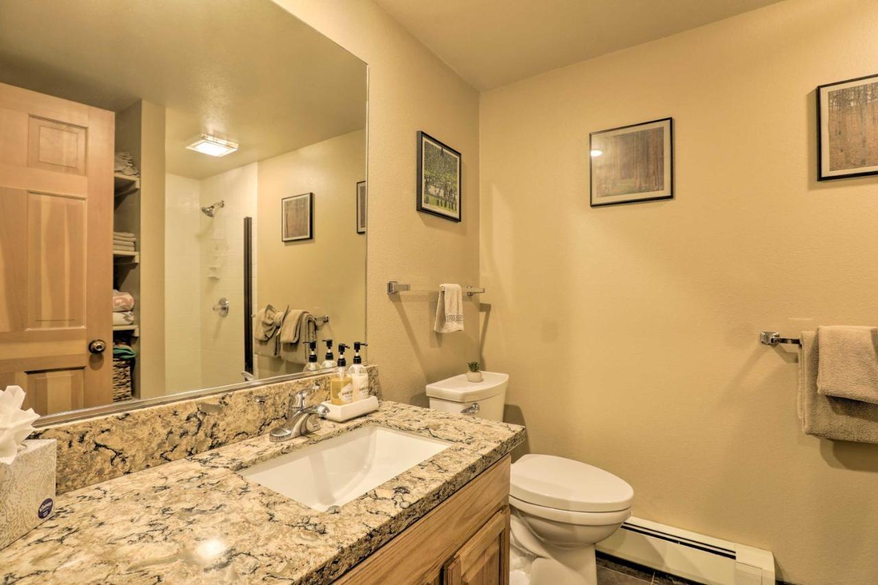Corner-Unit Condo With Grill Walk To Lake Tahoe! Инклайн-Виллидж Экстерьер фото